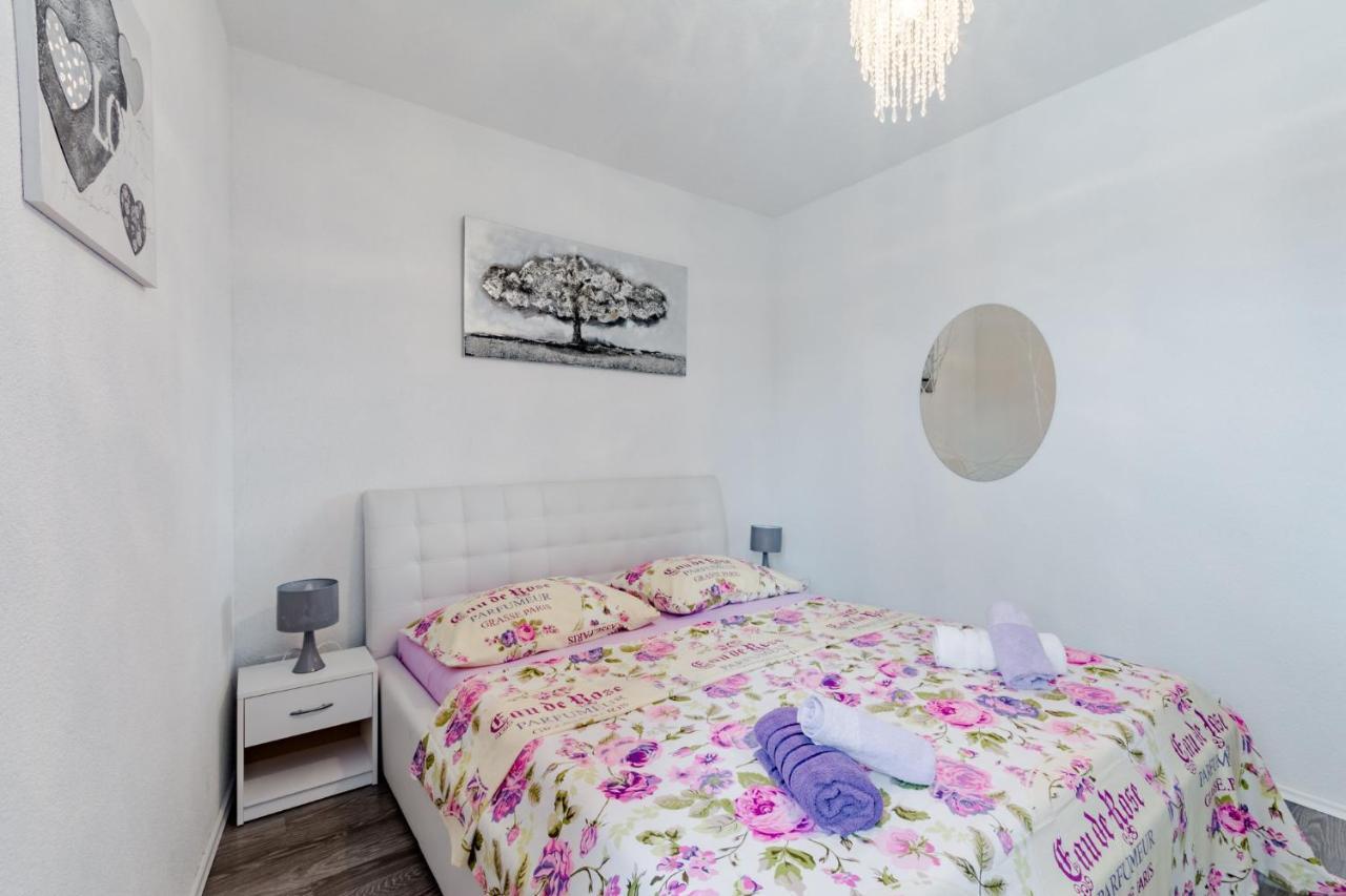 Apartment Anamaris Solin Esterno foto