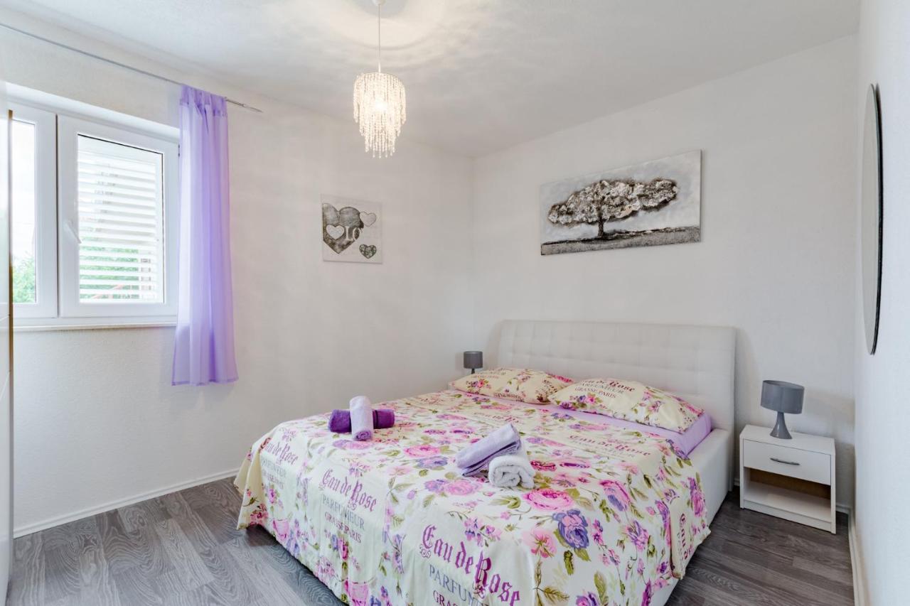 Apartment Anamaris Solin Esterno foto