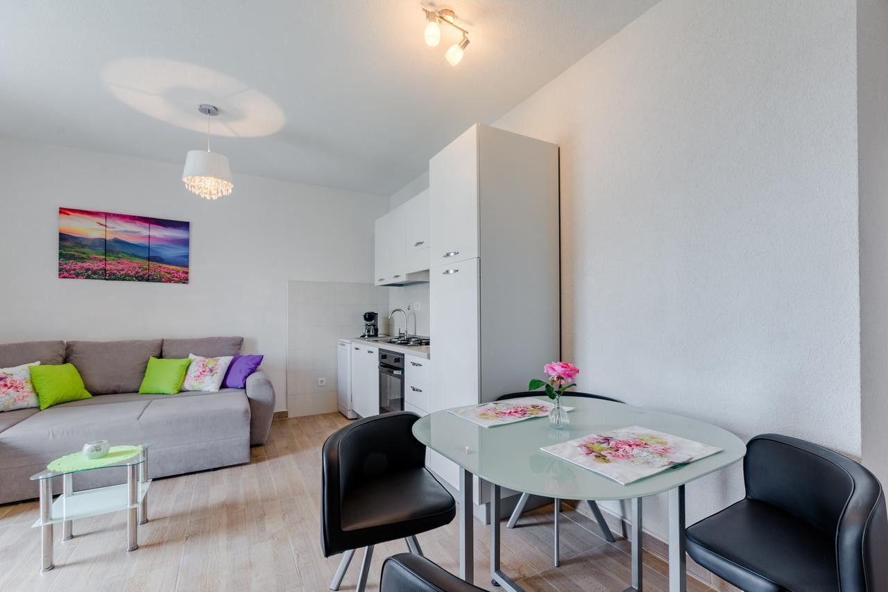 Apartment Anamaris Solin Esterno foto