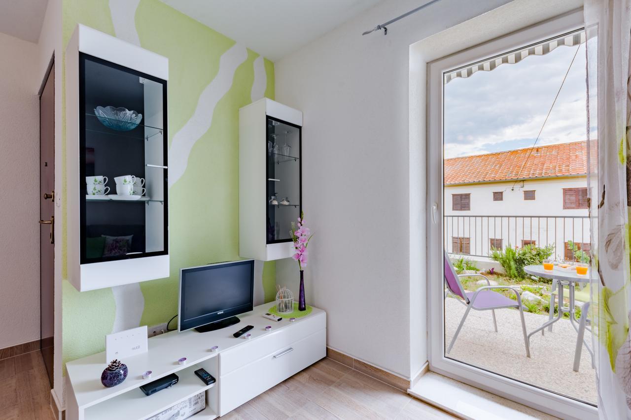 Apartment Anamaris Solin Esterno foto