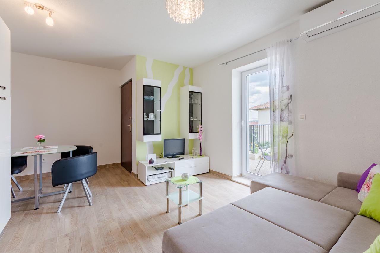 Apartment Anamaris Solin Esterno foto